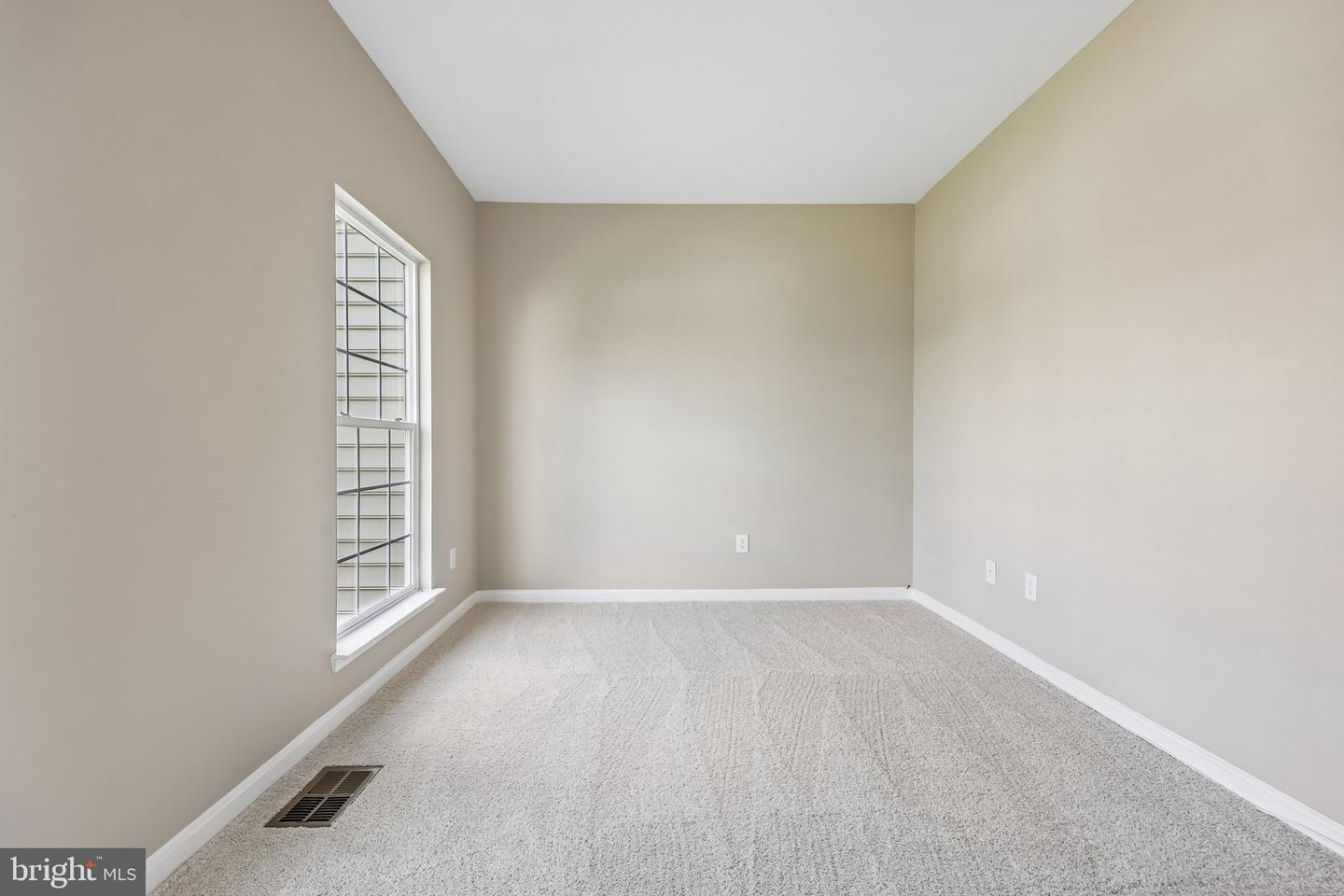8510 Lanier Overlook Ct Property Photo 17