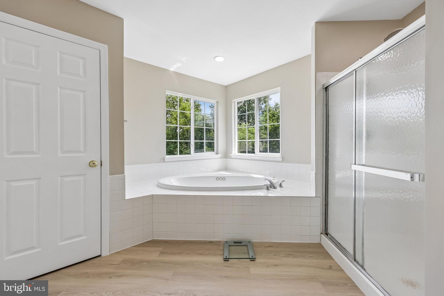 8510 Lanier Overlook Ct Property Photo 26