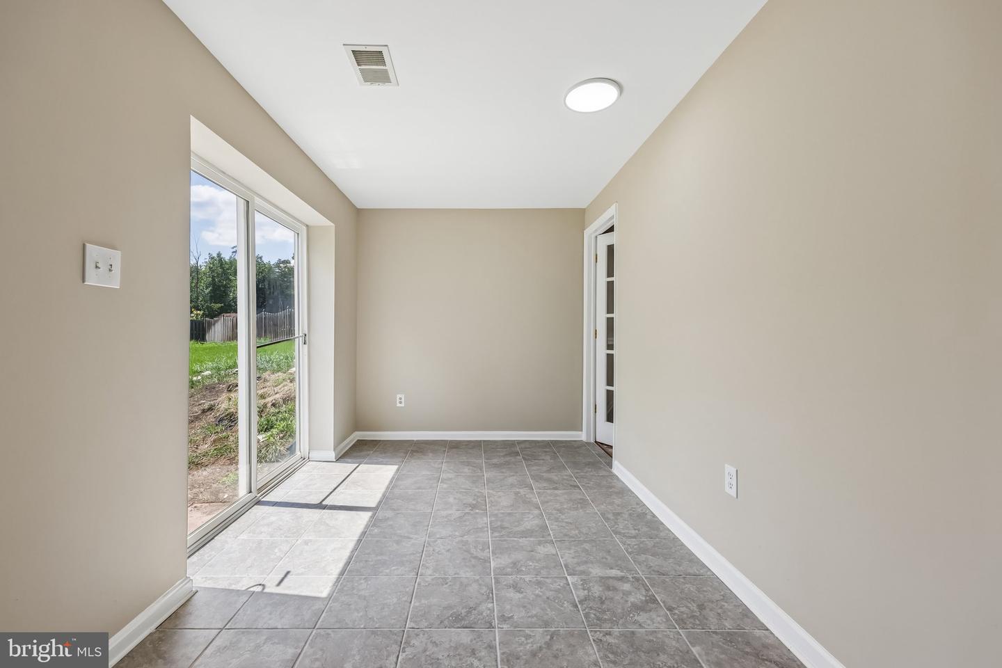 8510 Lanier Overlook Ct Property Photo 37
