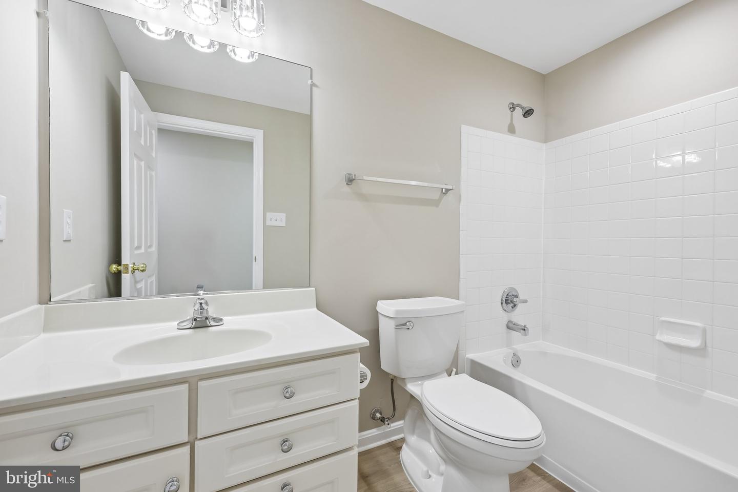 8510 Lanier Overlook Ct Property Photo 39