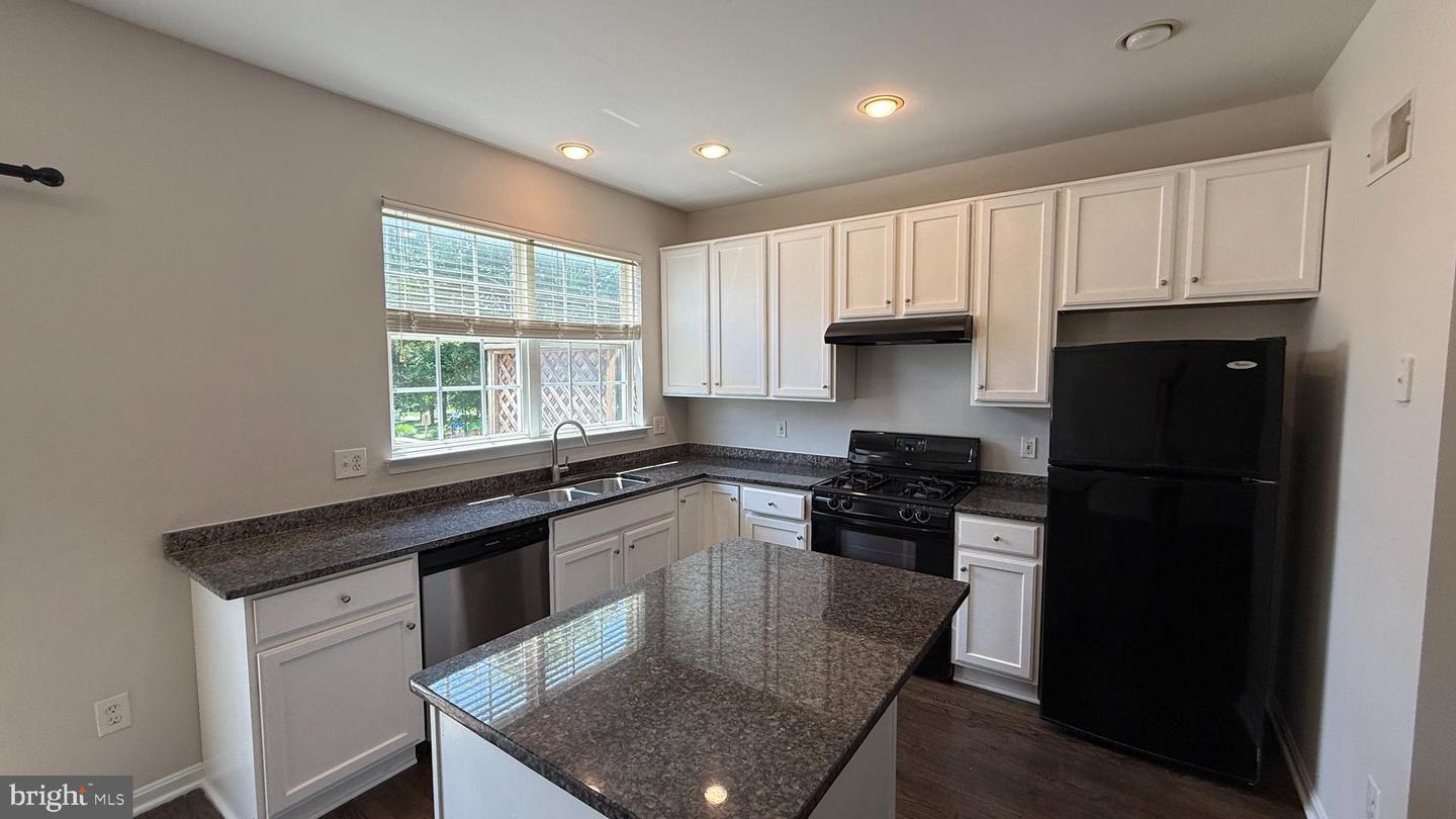 14946 Whittier Loop Property Photo 2