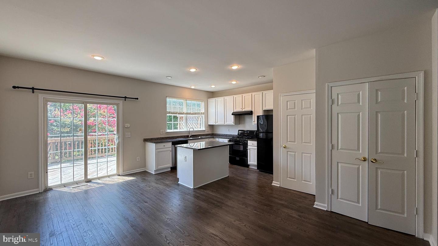 14946 Whittier Loop Property Photo 3