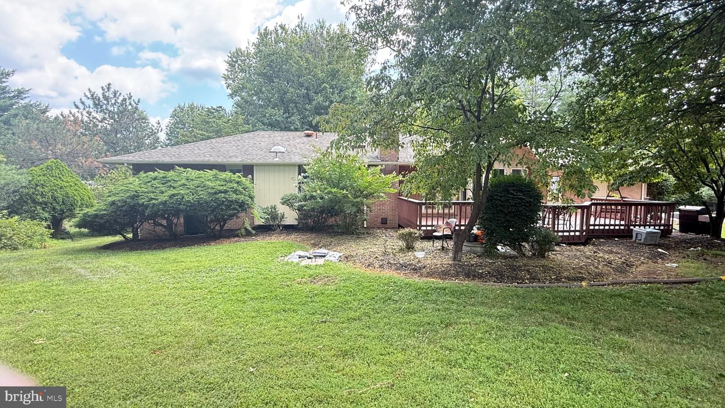 4800 Maurine Ct Property Photo 8