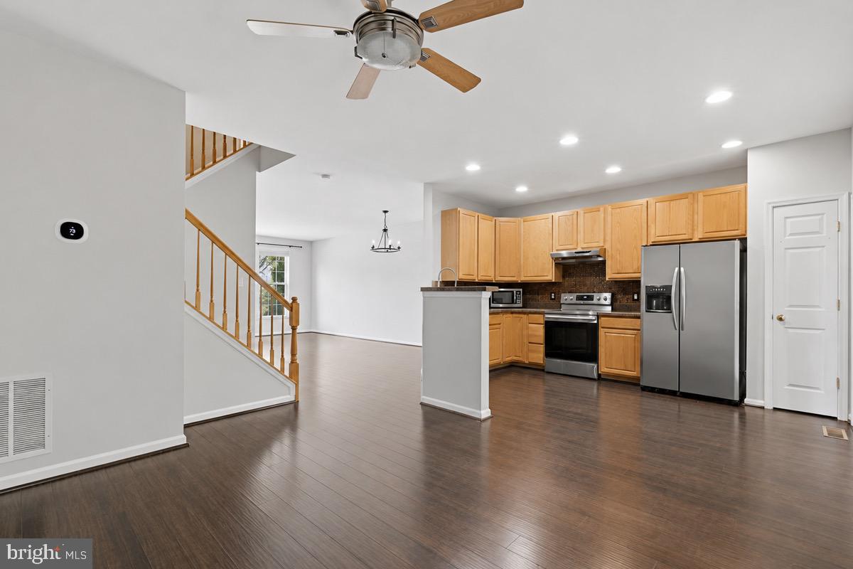 15539 Miller School Pl Property Photo 11