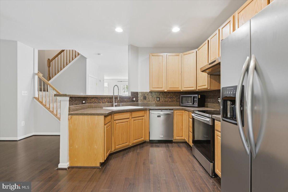 15539 Miller School Pl Property Photo 13