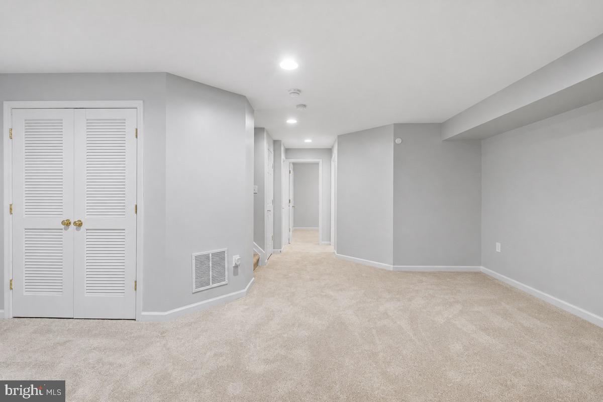 15539 Miller School Pl Property Photo 17