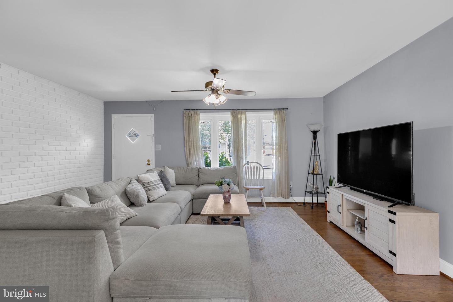 10109 Lomond Dr Property Photo 6