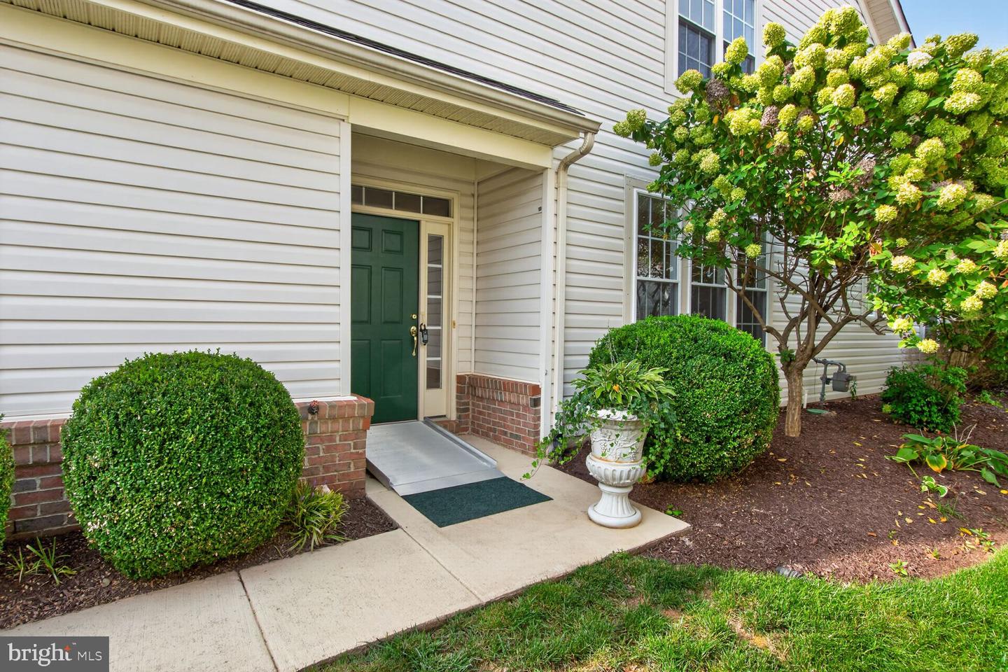 13039 Triple Crown Loop Property Photo 2