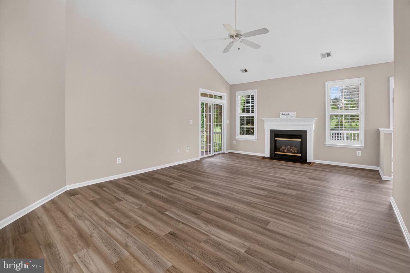13039 Triple Crown Loop Property Photo 9