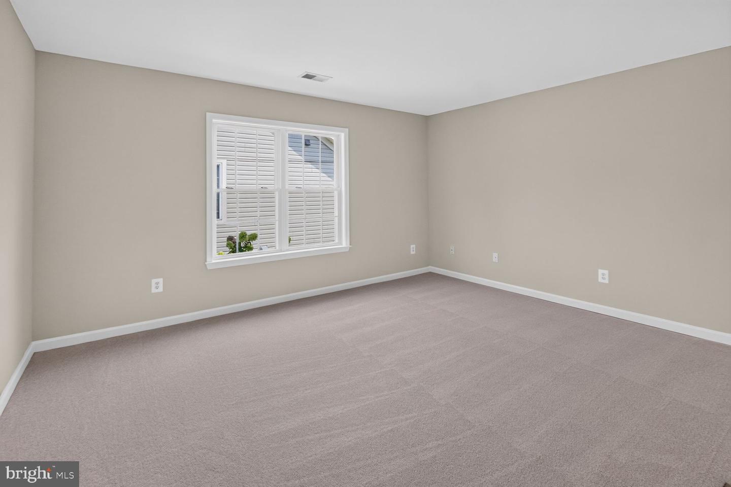 13039 Triple Crown Loop Property Photo 31