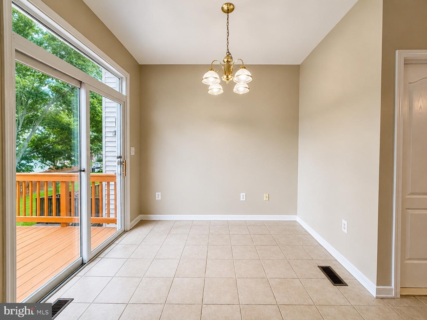 6065 Ticket Way Property Photo 7