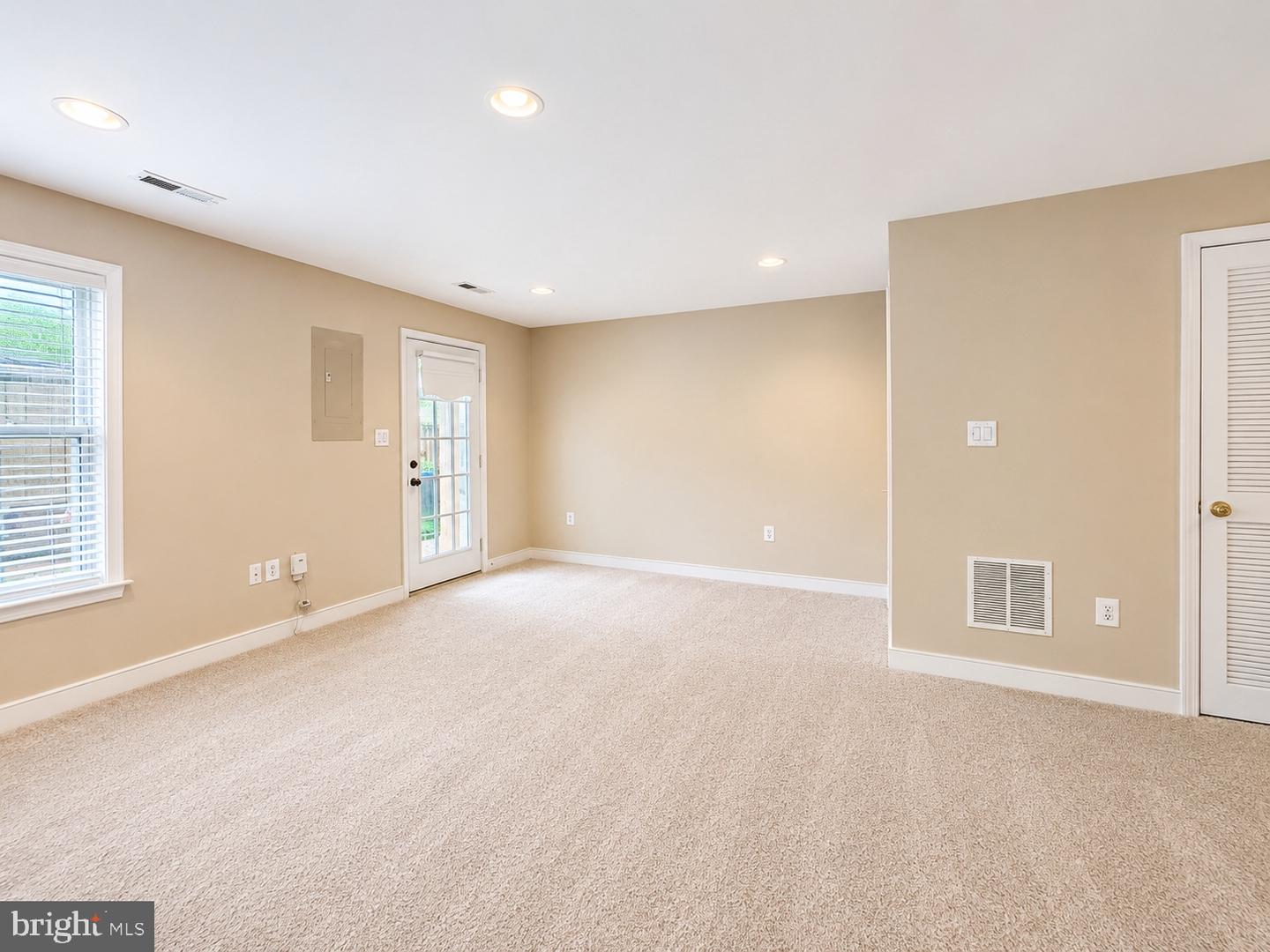 6065 Ticket Way Property Photo 24
