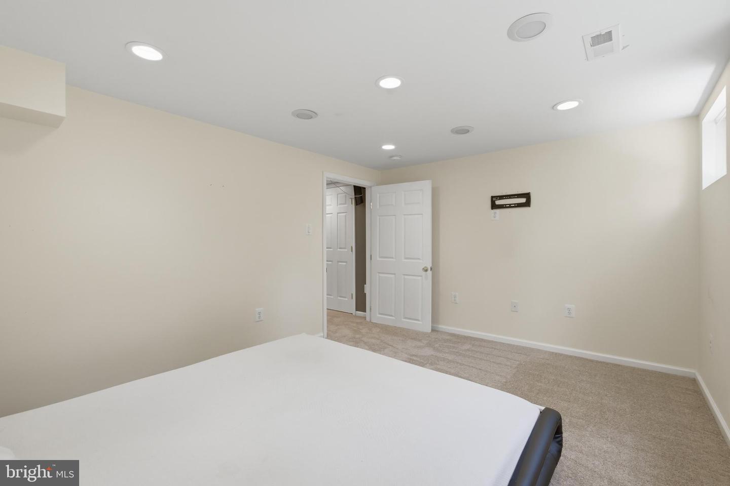 10952 Thistlewood Ct Property Photo 30