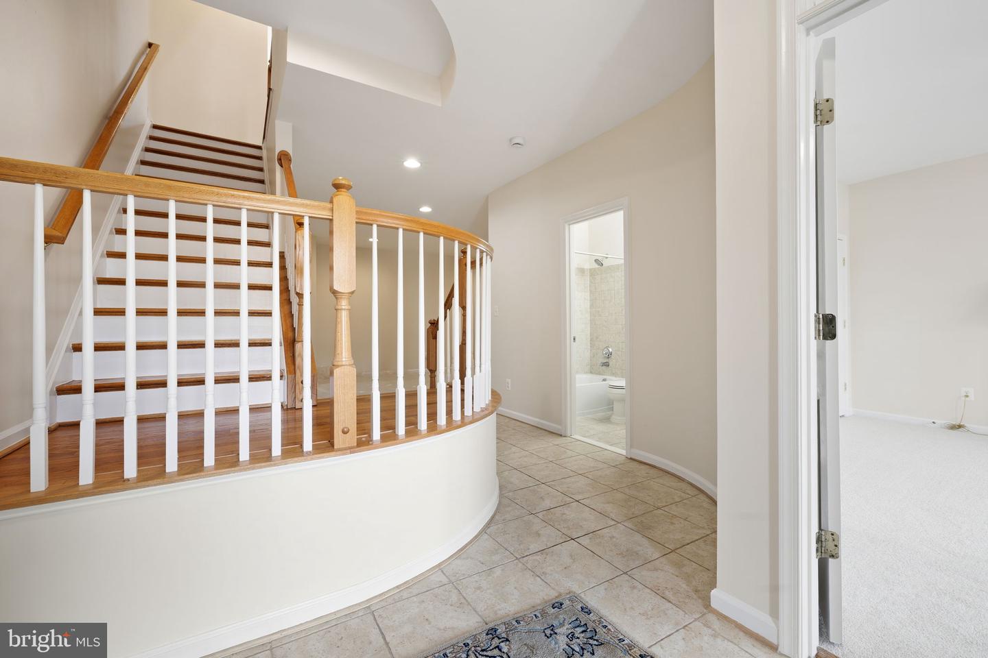492 Harbor Side St Property Photo 8
