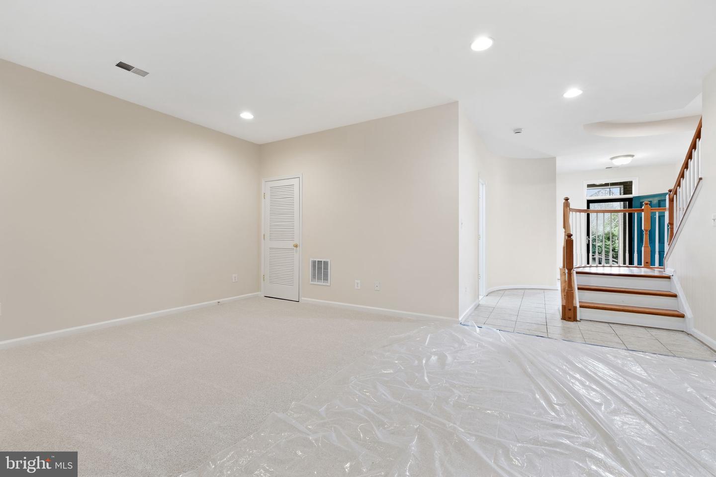 492 Harbor Side St Property Photo 9