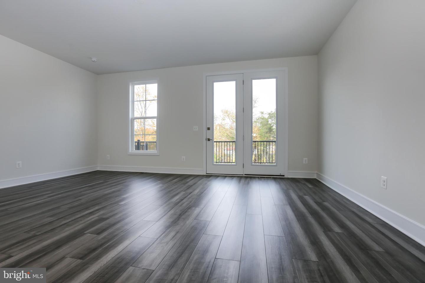 6722 Upland Manor Drive Property Photo 11