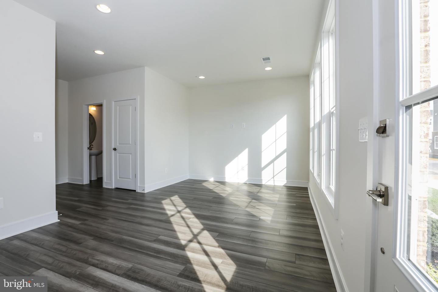 6722 Upland Manor Drive Property Photo 34