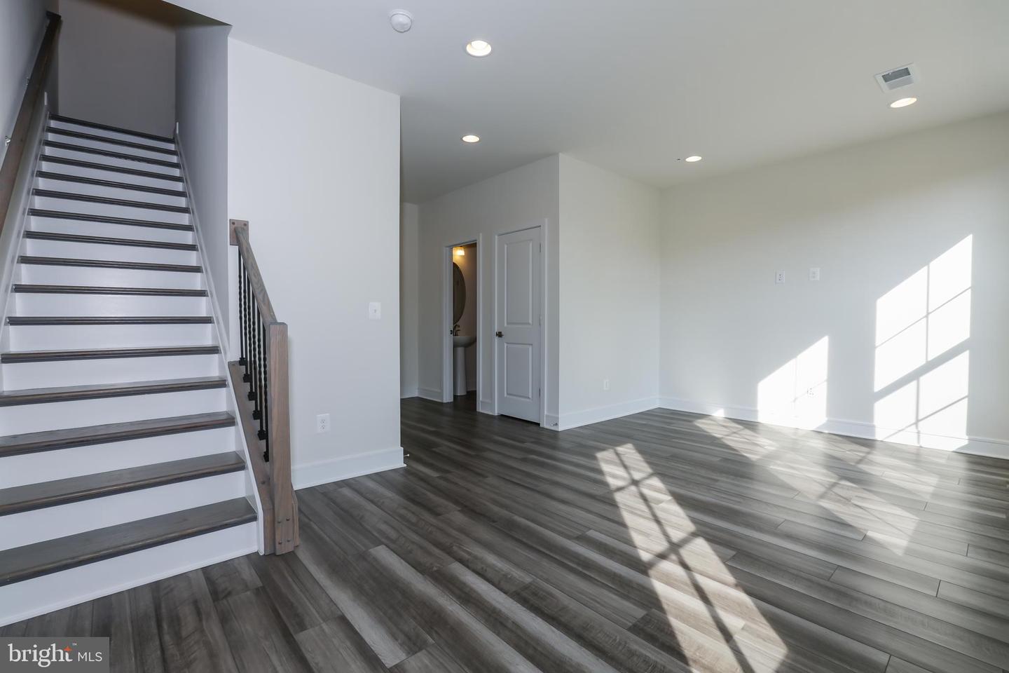 6722 Upland Manor Drive Property Photo 35