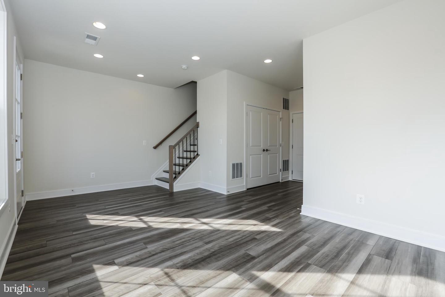 6722 Upland Manor Drive Property Photo 36