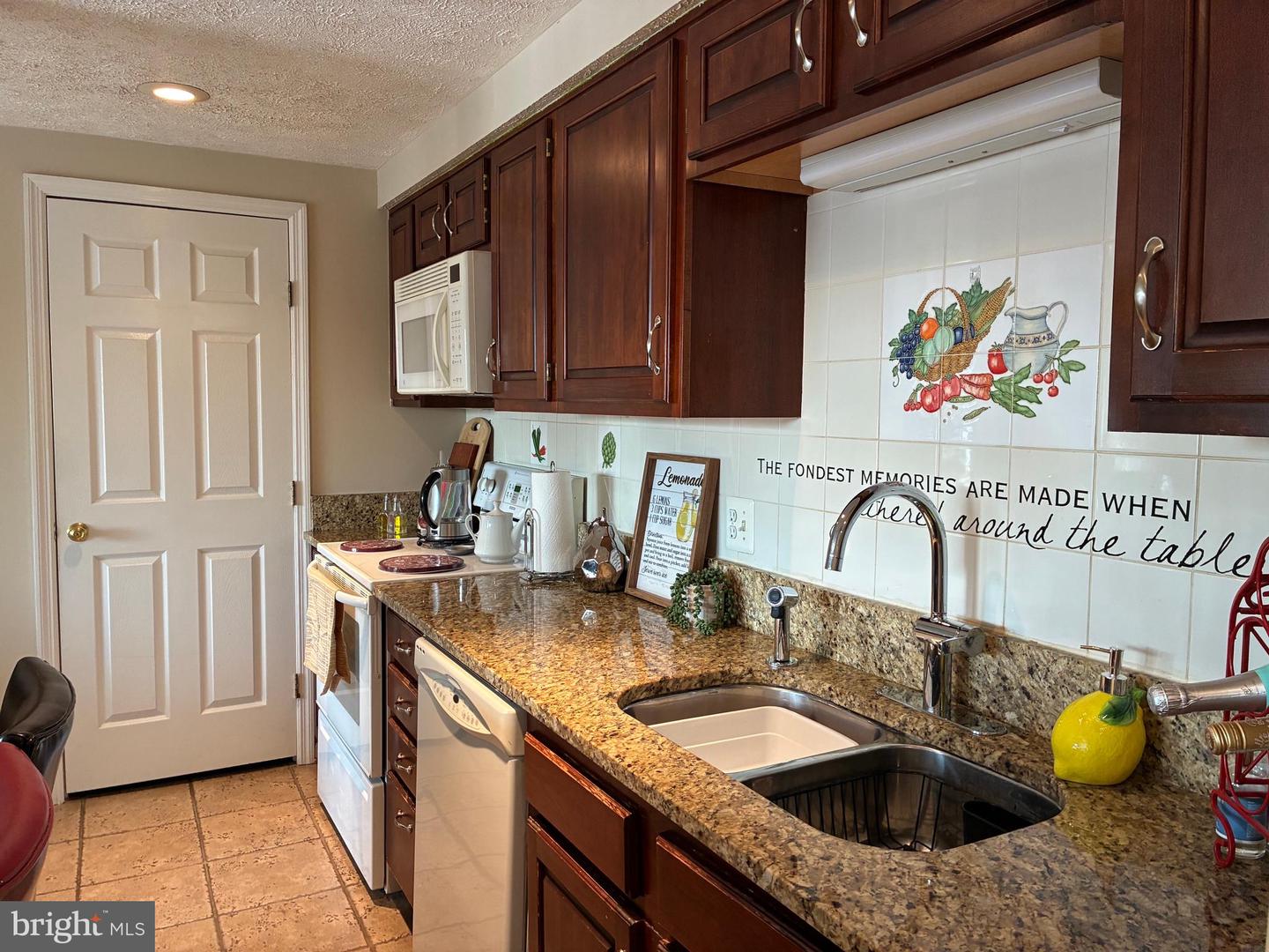 17060 Capri Ln #301 Property Photo 6