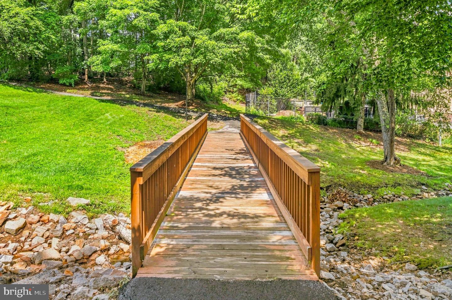 2555 Fox Ridge Ct Property Photo 28