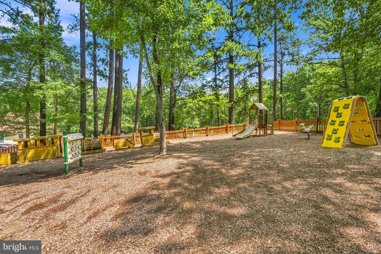 2555 Fox Ridge Ct Property Photo 29