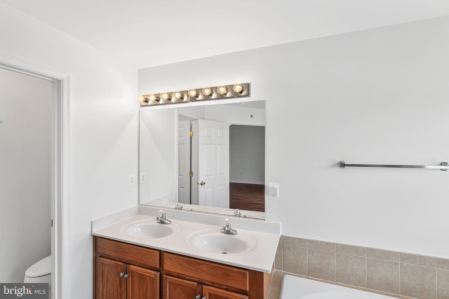 15541 John Diskin Cir Property Photo 24