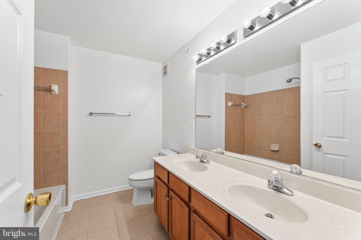 15541 John Diskin Cir Property Photo 28