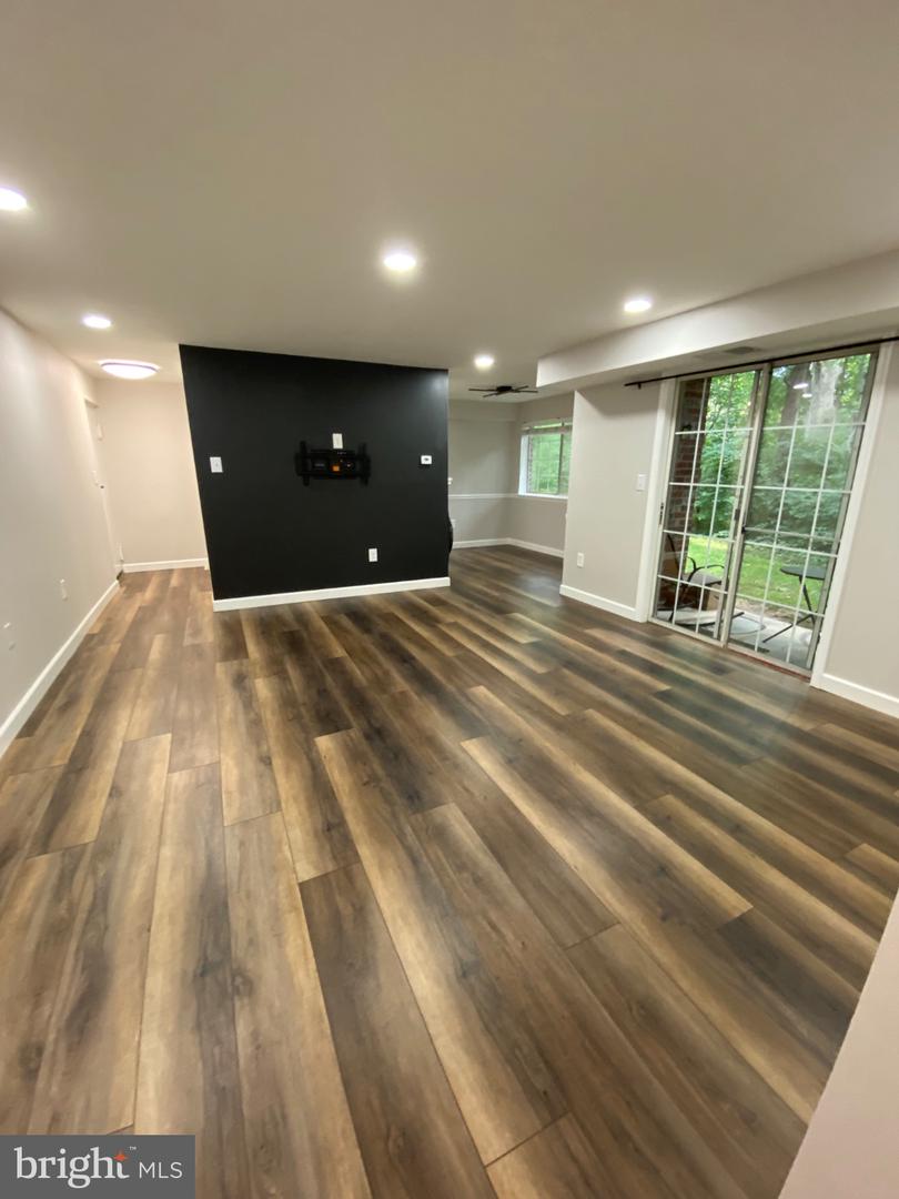 1533 COLONIAL DR #T2 Property Photo 1