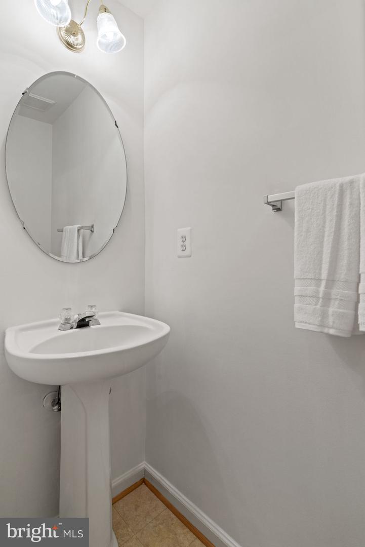 1275 Corbett Pl Property Photo 9