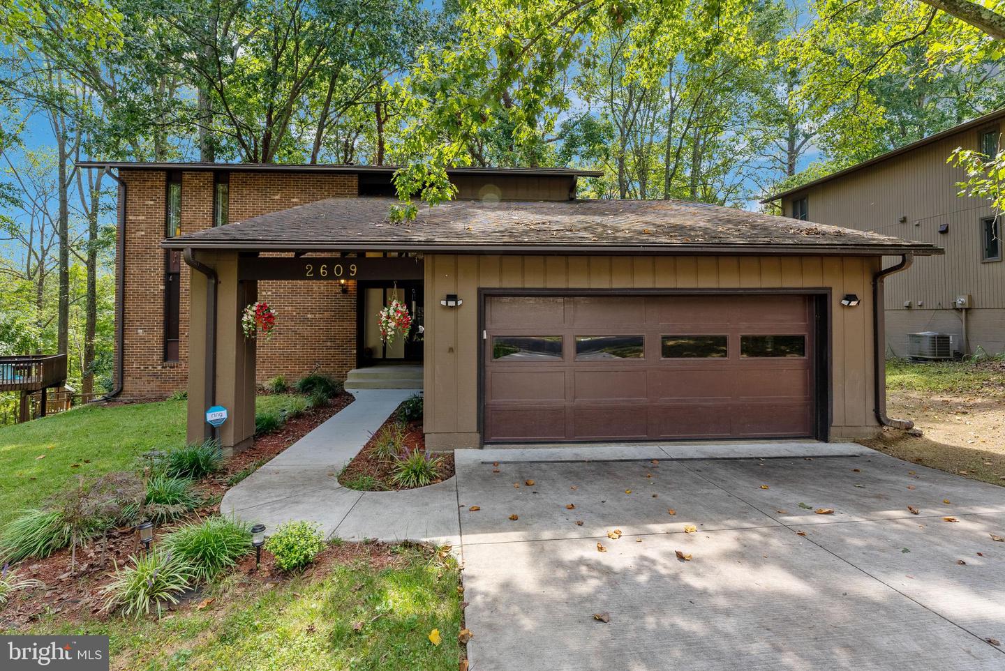 2609 Woodfern Ct Property Photo 1