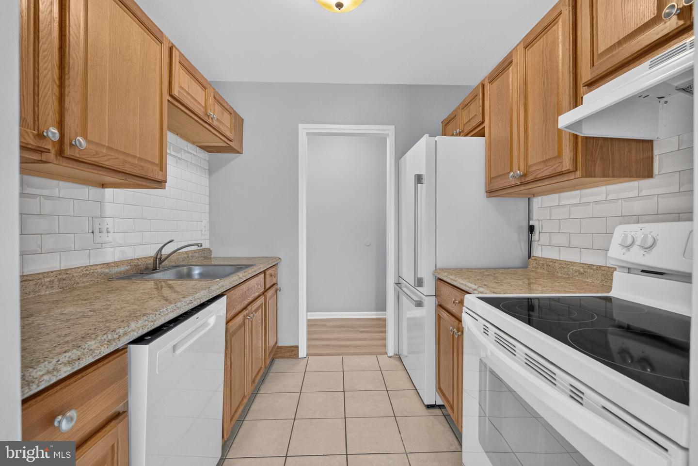 7589 Margate Ct #1c 103 Property Photo 5