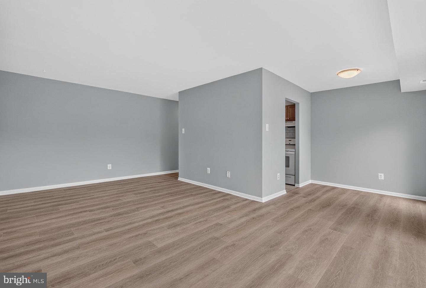 7589 Margate Ct #1c 103 Property Photo 10