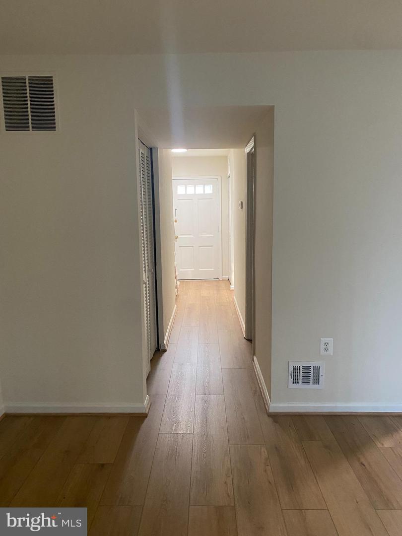 10175 Irongate Way Property Photo 3