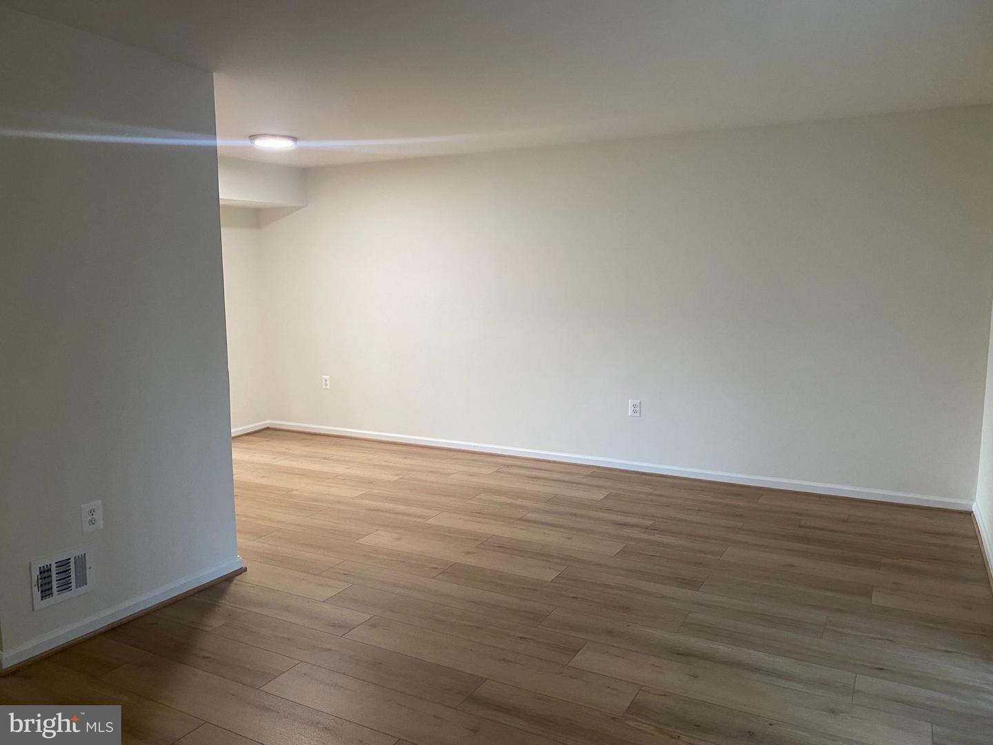 10175 Irongate Way Property Photo 5