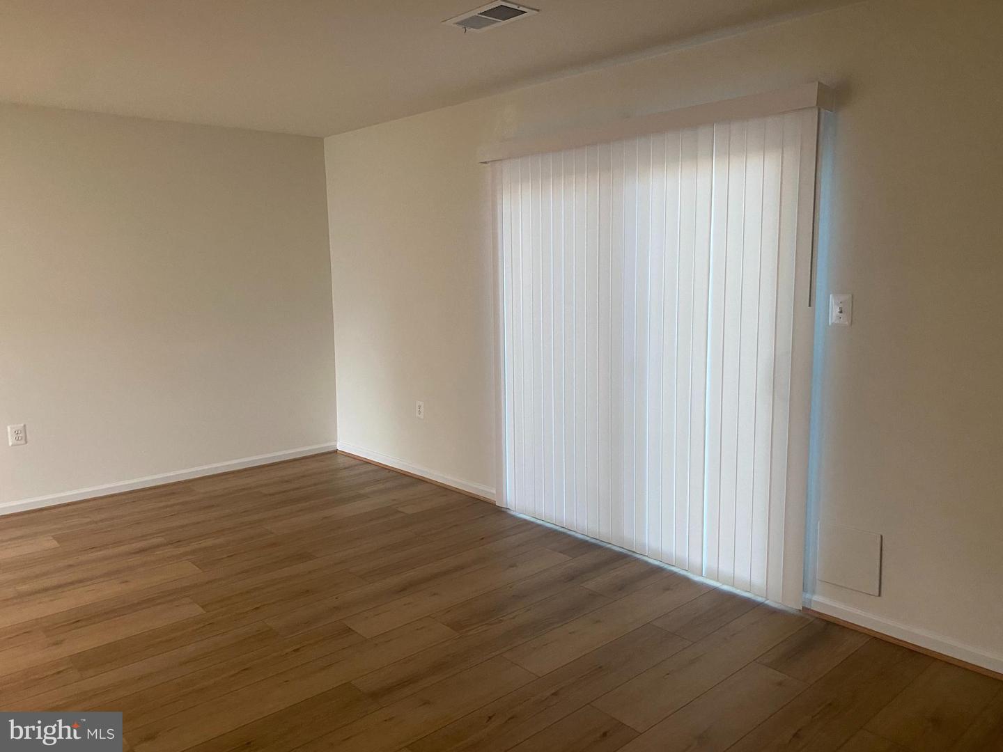 10175 Irongate Way Property Photo 8