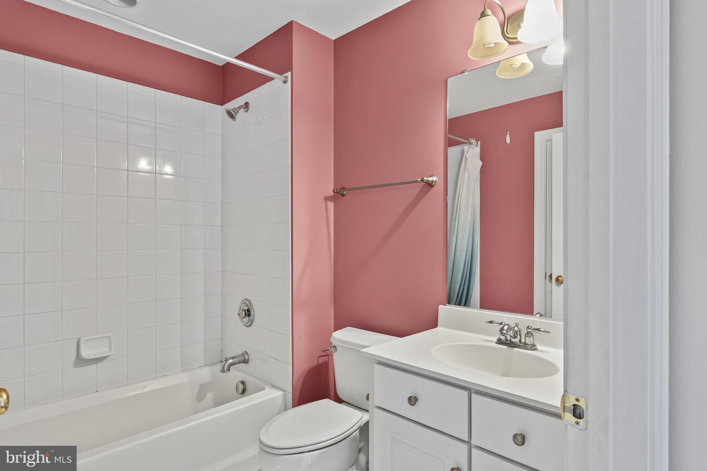 2024 Port Potomac Ave Property Photo 28