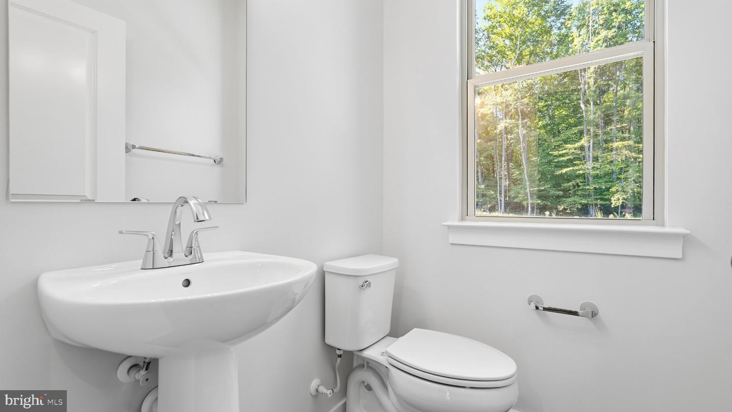 3754 District Dr Property Photo 10
