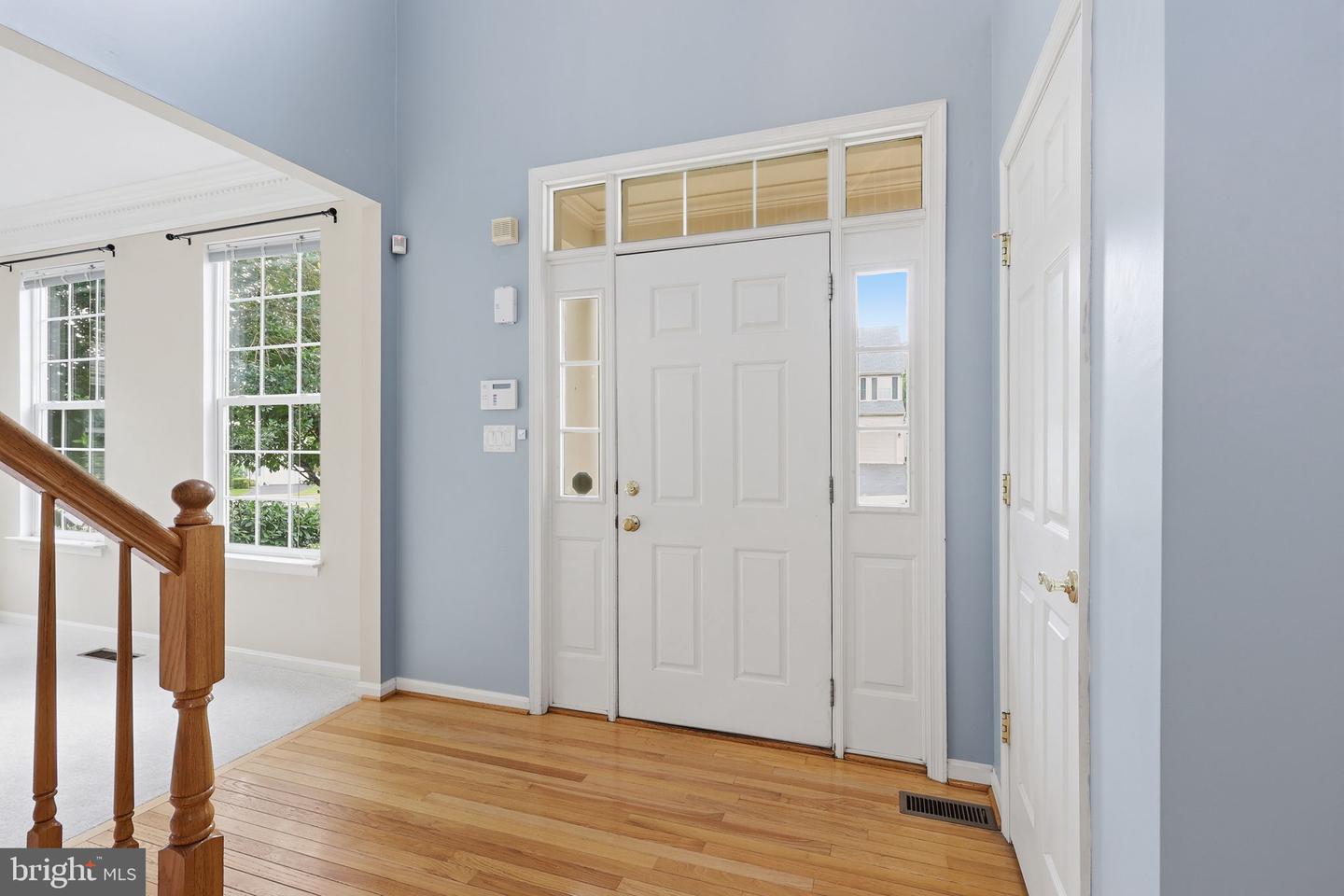 10873 Peachwood Dr Property Photo 2