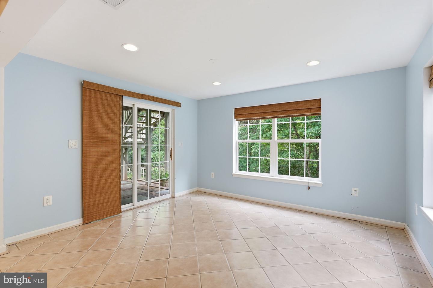 10873 Peachwood Dr Property Photo 28