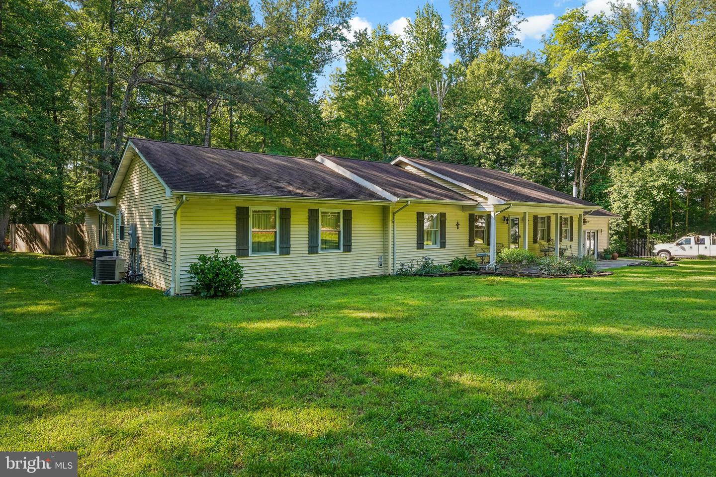 18303 Possum Point Rd Property Photo 1