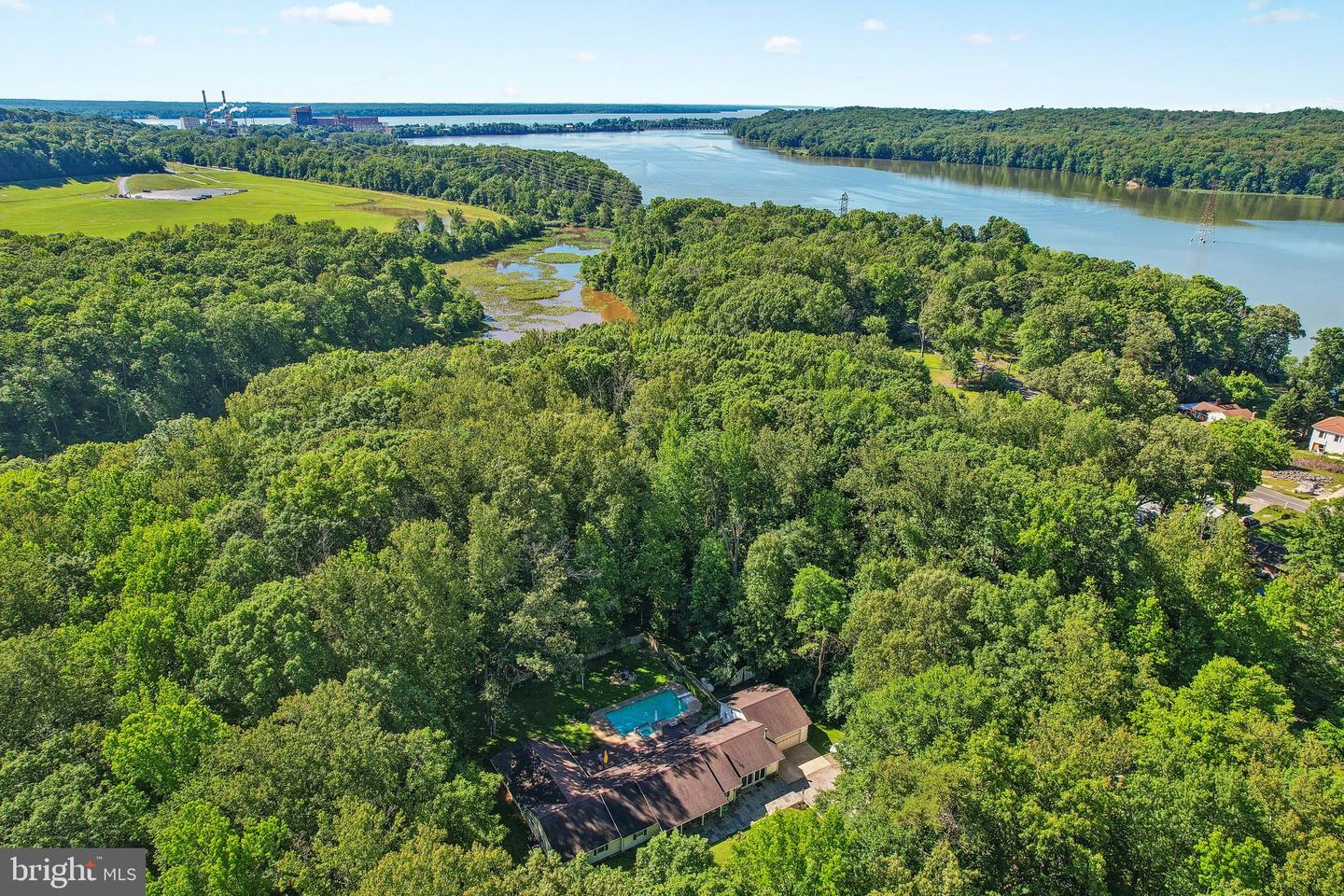 18303 Possum Point Rd Property Photo 6