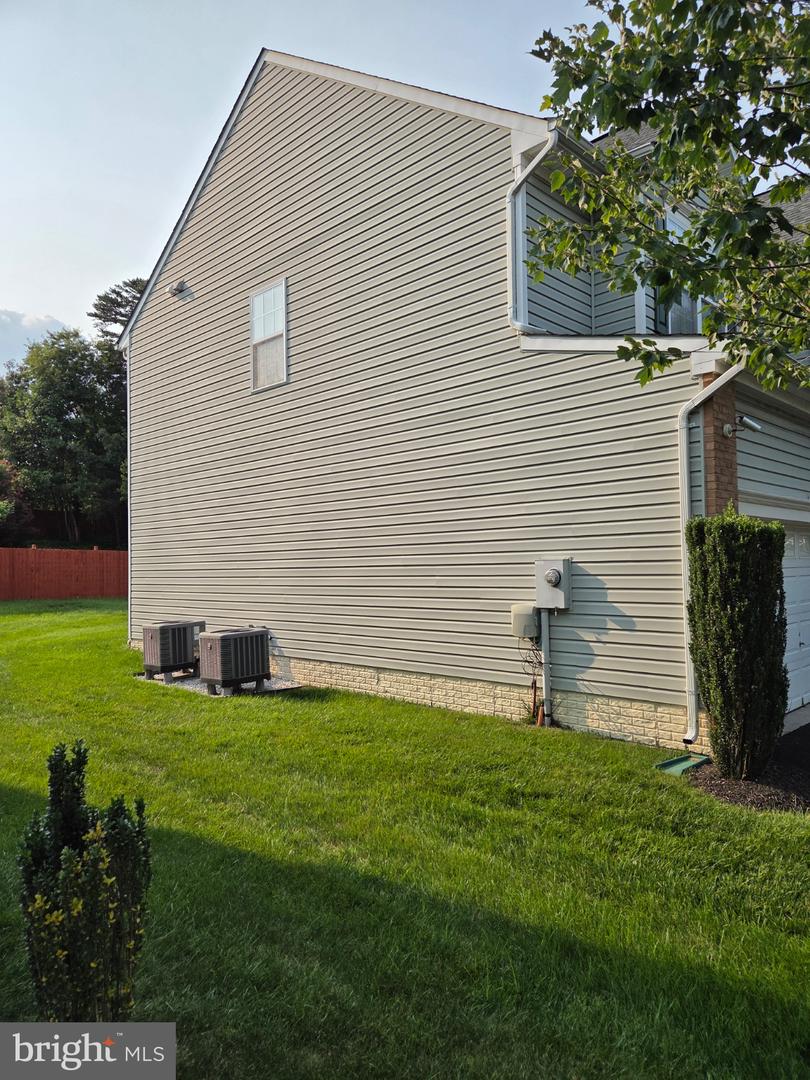 5394 Macdonald Rd Property Photo 3
