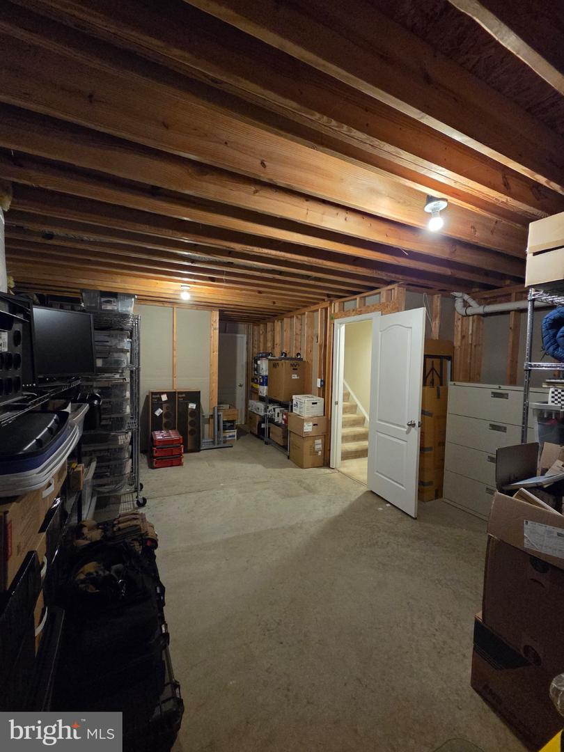 5394 Macdonald Rd Property Photo 57