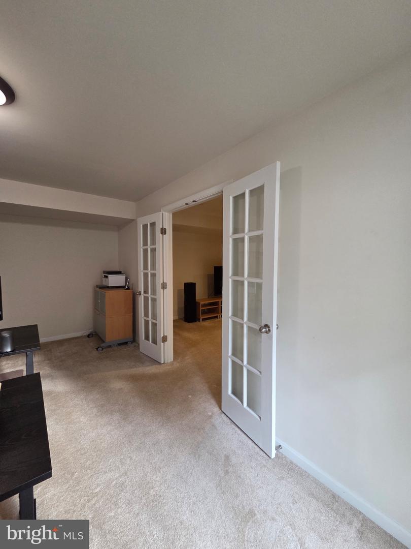 5394 Macdonald Rd Property Photo 64