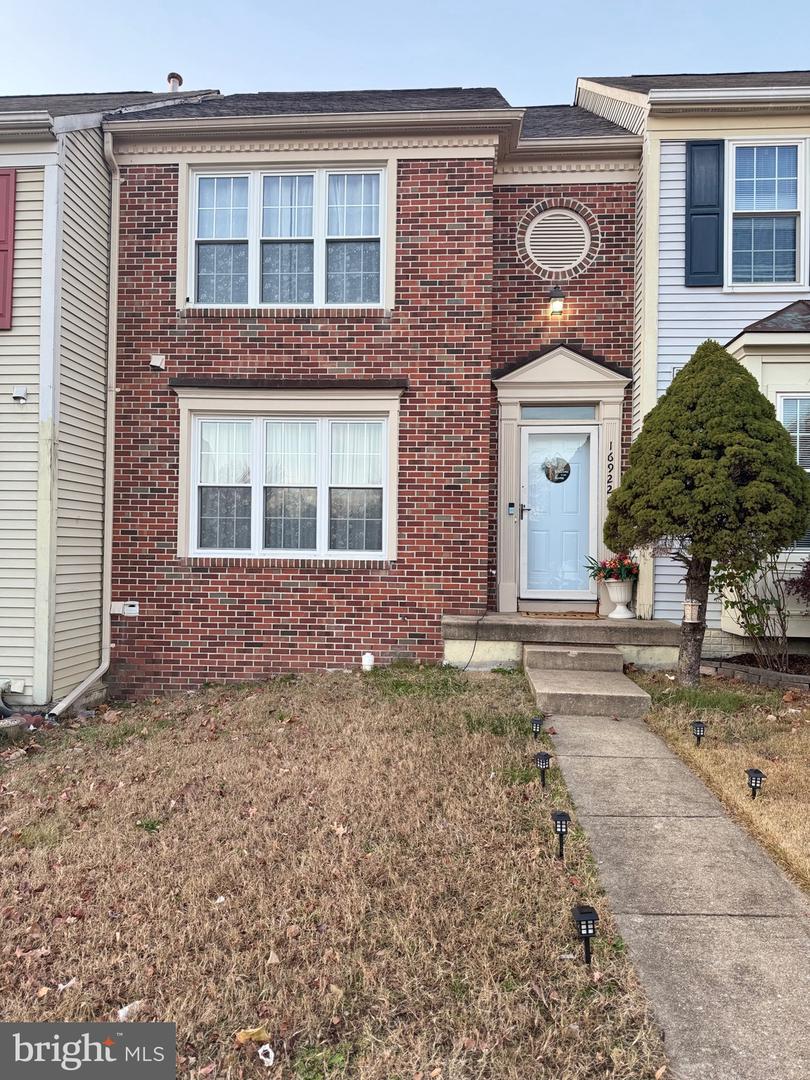 16922 POINT PLEASANT LN Property Photo 1
