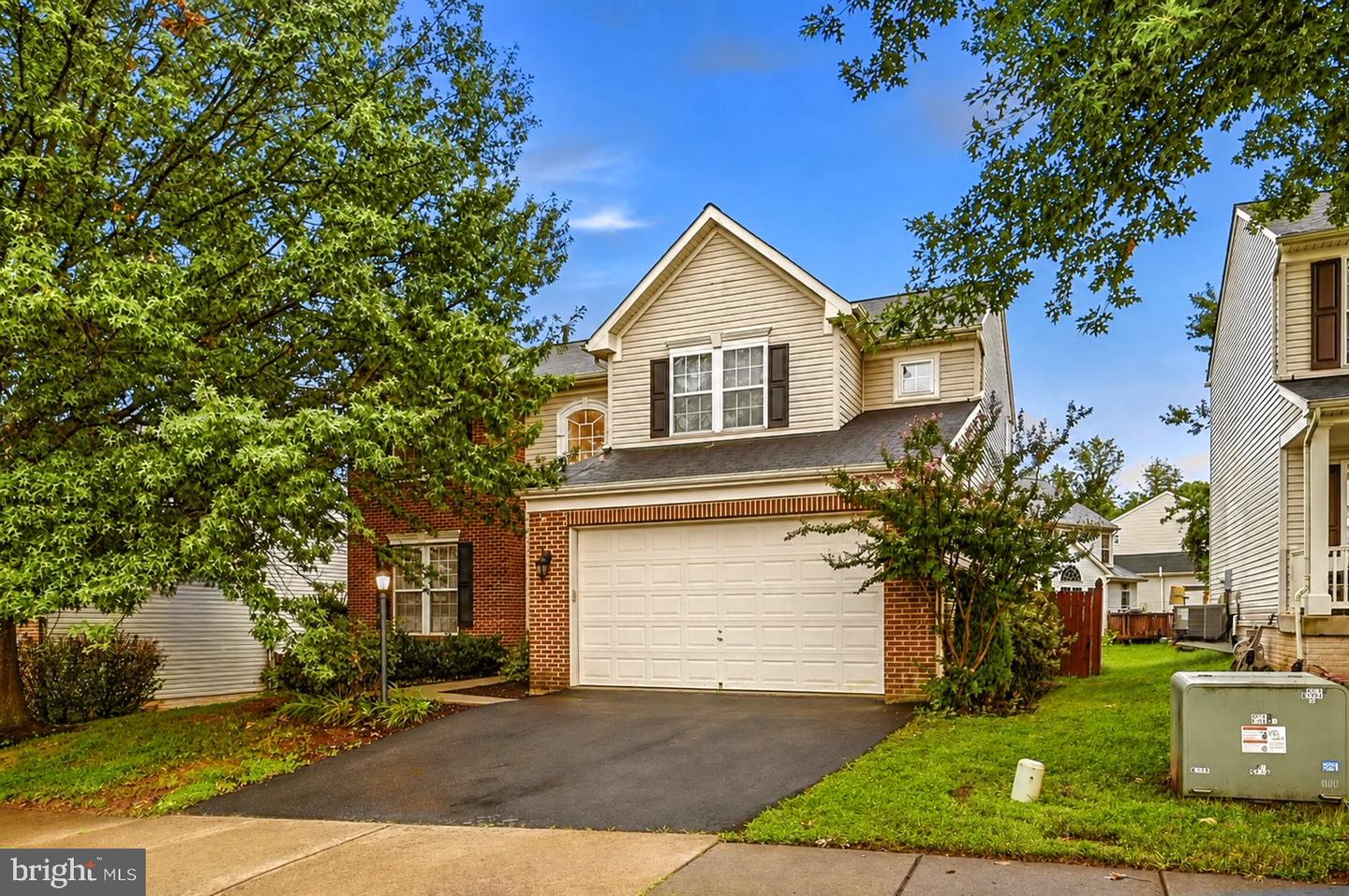 10545 Turning Grass Way Property Photo 3