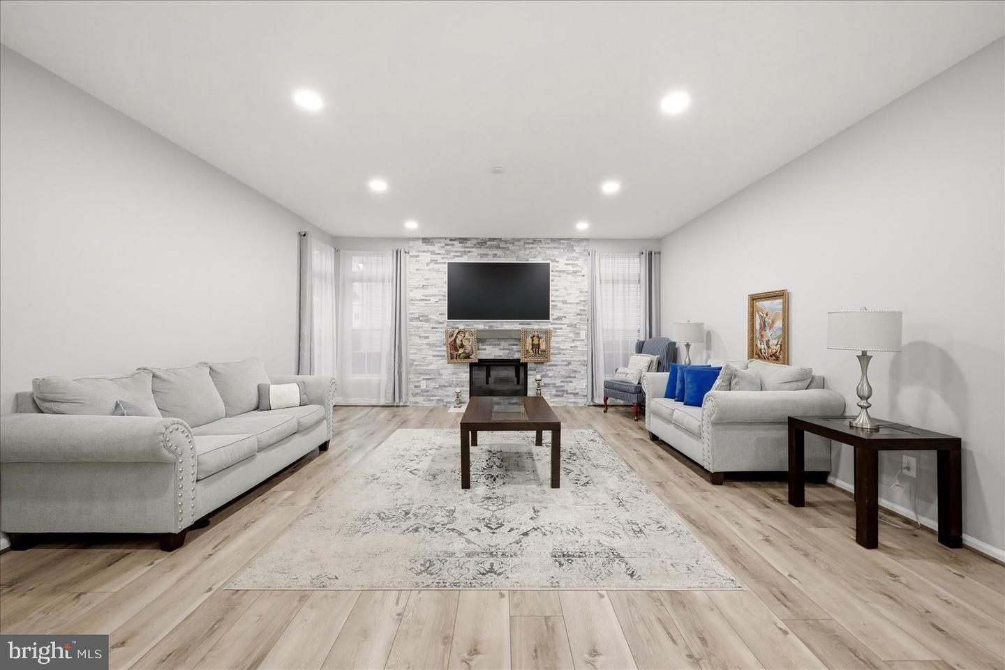 10545 Turning Grass Way Property Photo 14