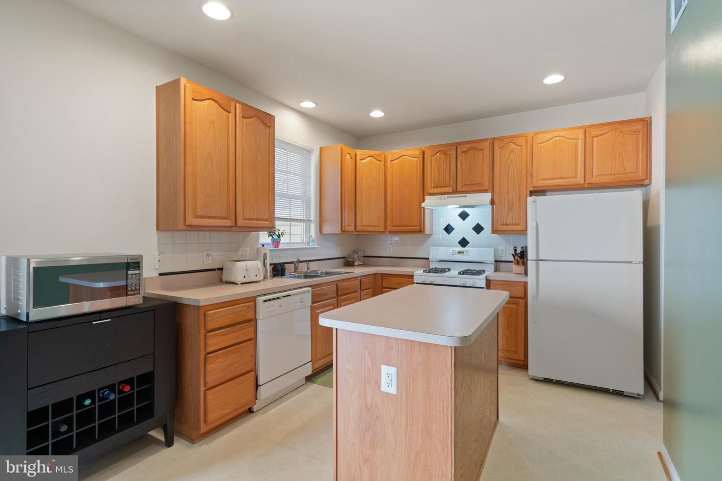 8736 Phipps Farm Way Property Photo 10