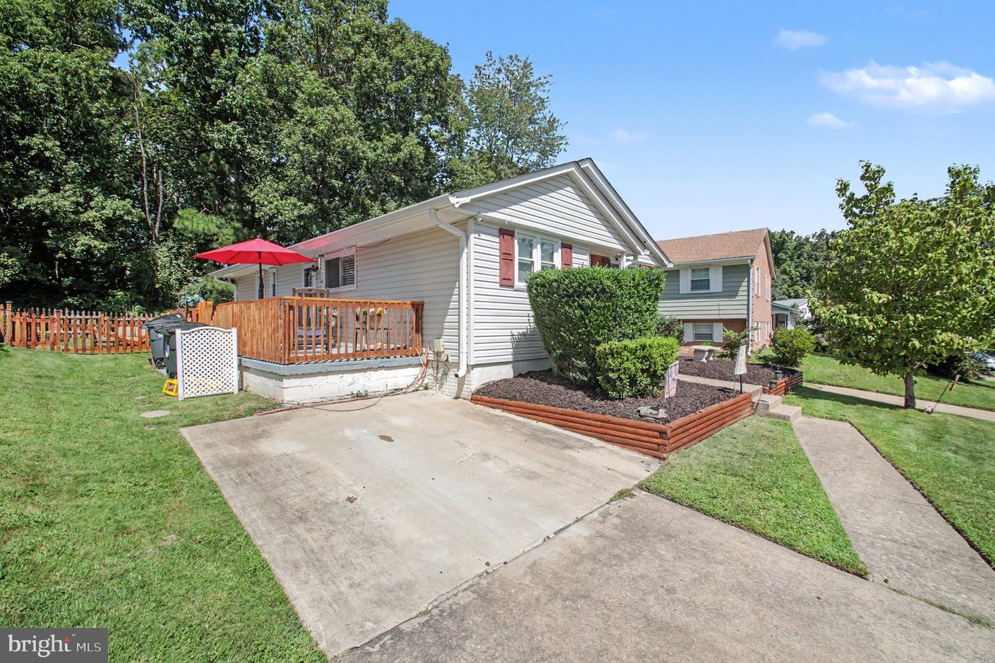 12706 Valleywood Dr Property Photo 3